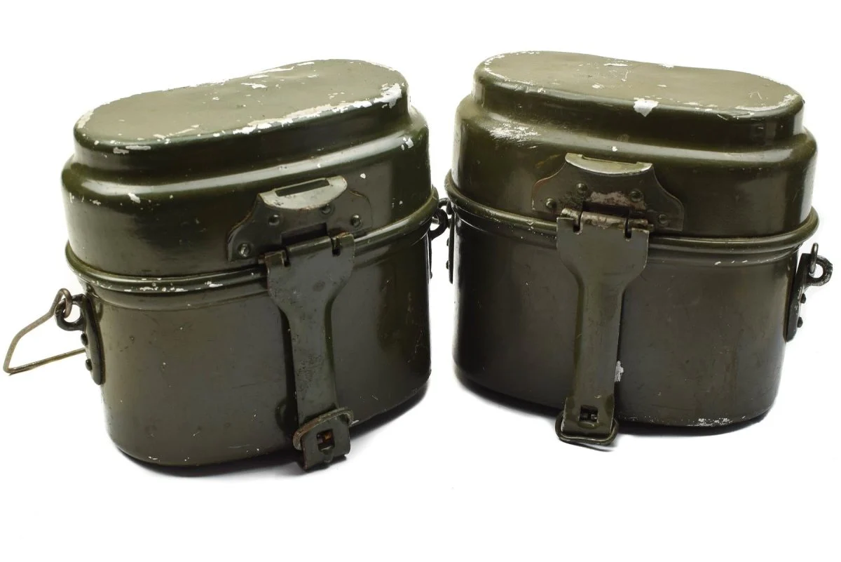 Äkta ungerska arméns mess kit. Aluminium Military Bowler Pot 2st Set