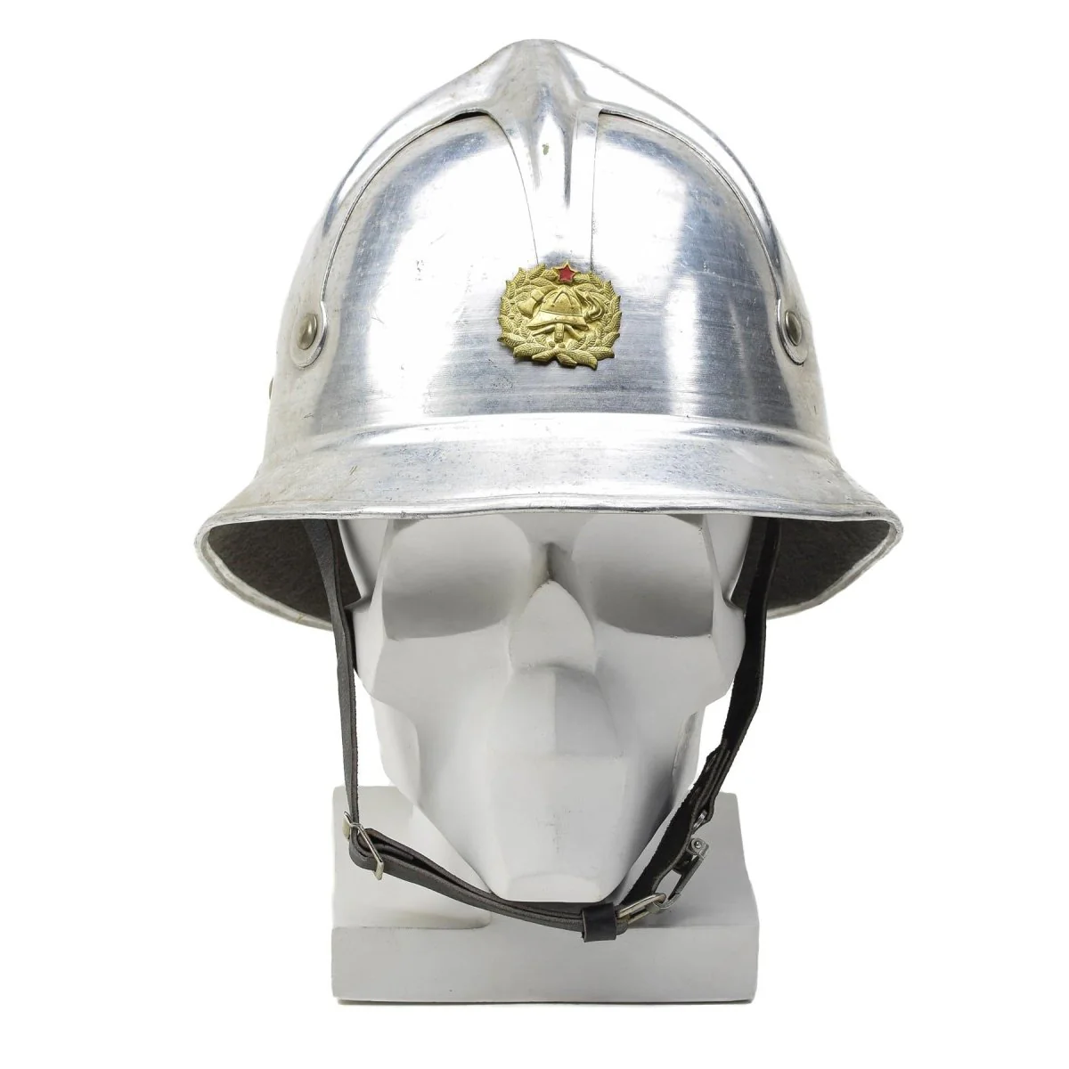 Original Jugoslavien Militärgrå aluminium Brandman hjälm Red Start Badge Army